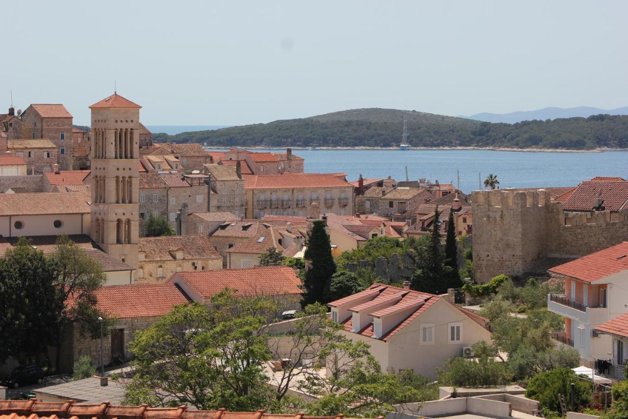 Guest House Vuljan Hvar Town Eksteriør billede