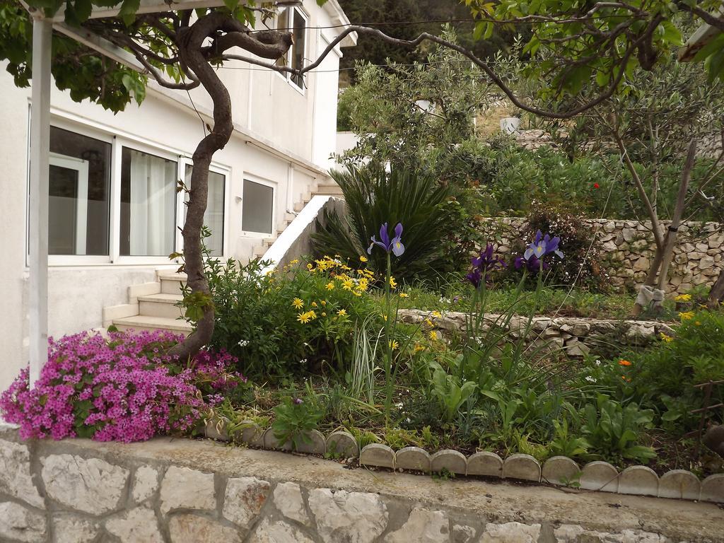 Guest House Vuljan Hvar Town Eksteriør billede